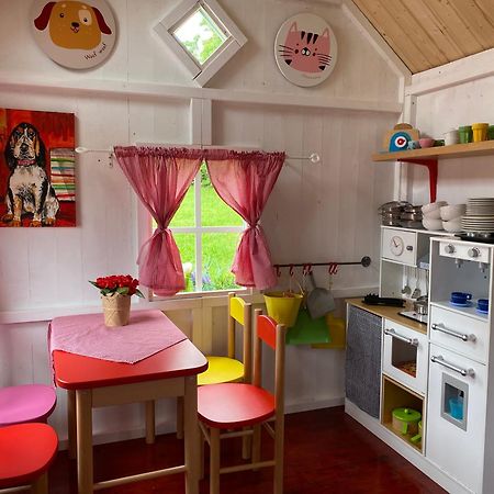 Suzanne'S Cottage 罗谢豪 外观 照片